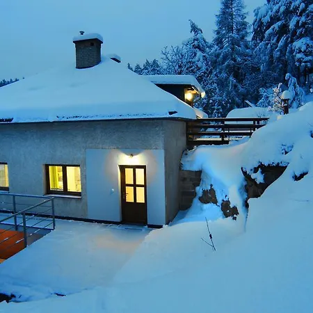 Apartman Pod Skalou V Ceskem Raji Besedice Exterior photo